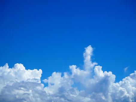 夏の空・もくもくの入道雲 夏の空・もくもくの入道雲 夏,入道雲,青空の写真素材
