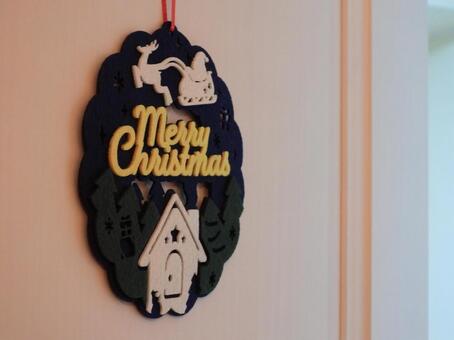 クリスマス飾りのある扉 クリスマス,クリスマス飾り,子供部屋の写真素材