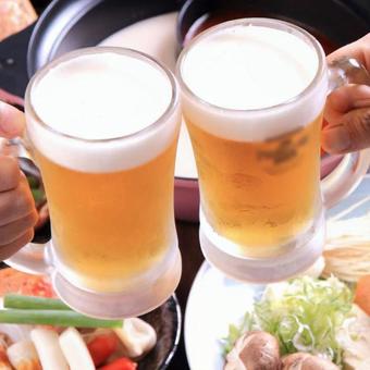 在鍋周圍乾杯!圖片 在鍋周圍乾杯!圖片