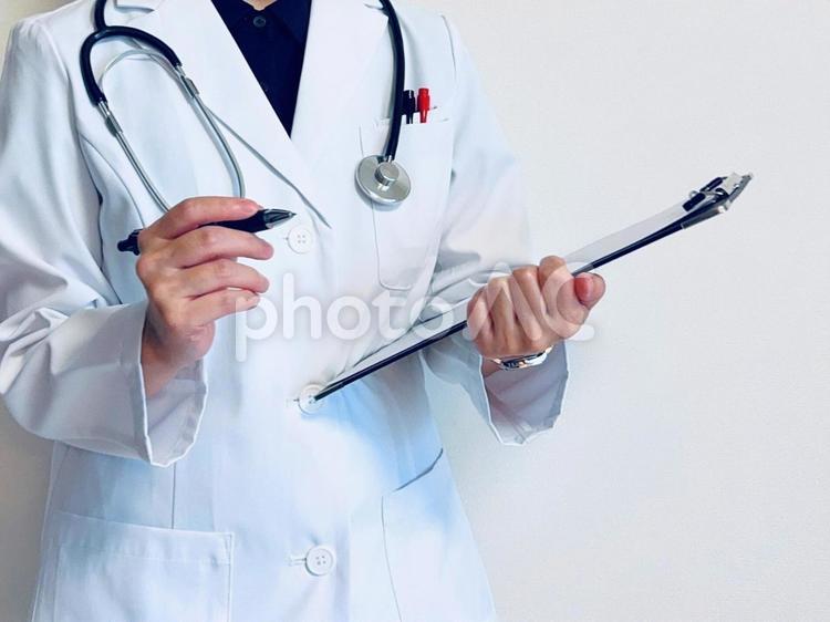 病気について説明する女医 女医,問診,診療の写真素材