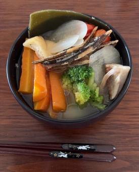 Photo, a lot of miso soup, ingredients for miso soup, ginseng, 