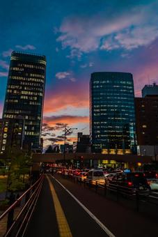 【宮城】仙台駅の周辺 夕日 【宮城】仙台駅の周辺 夕日 仙台駅,宮城,夕日の写真素材