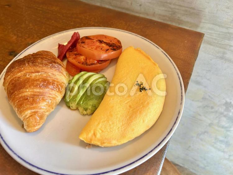 フワフワのオムレツ プレート,美味しい,foodの写真素材