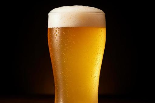 冷えた生ビール 冷えた生ビールの写真