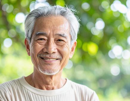 笑顔な日本人の祖父 笑顔な日本人の祖父の写真