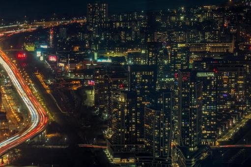都会の夜の交通 都会の夜の交通 夜景,都市,光跡の写真素材