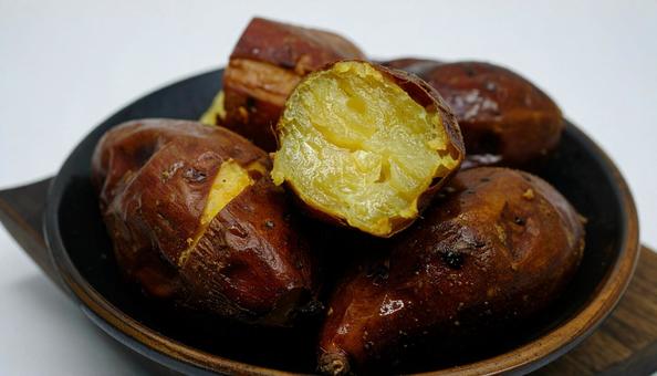 焼き芋 湯気 焼き芋 湯気の写真
