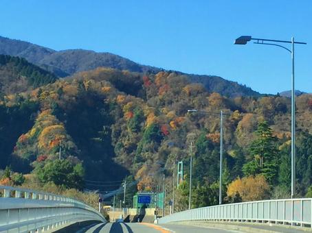 山道 山道 山道,橋,山の写真素材