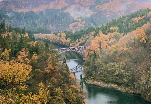 紅葉の只見 紅葉の只見の写真