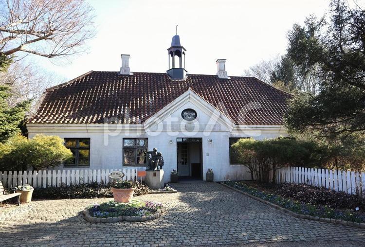 白壁の家（アンデルセン公園内） 白壁の家,童話館,洋風の写真素材