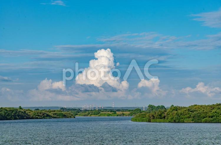茨戸川の夏雲 雲,夏,川の写真素材