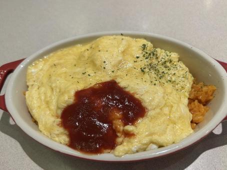 ふわとろオムライスでランチ ふわとろオムライスでランチ オムライス,ふわとろ,とろとろの写真素材