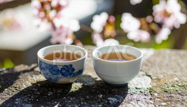 ペアの湯のみ　夫婦湯飲み 湯呑み,茶碗,緑茶の写真素材