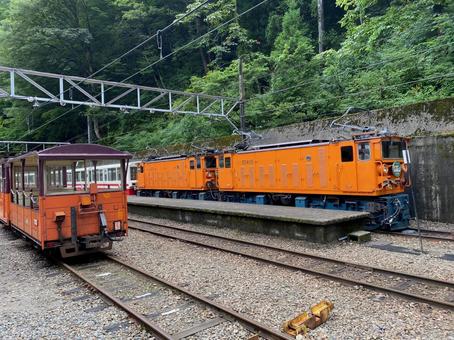 黒部峡谷トロッコ電車 黒部峡谷トロッコ電車 黒部峡谷,トロッコ電車,富山県の写真素材