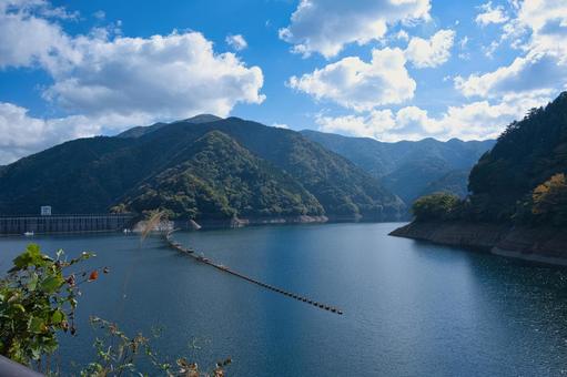 奥多摩湖 奥多摩湖,湖,ダム湖の写真素材
