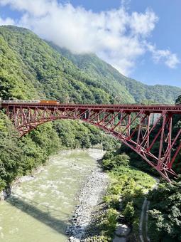 新山彦橋2 新山彦橋2 富山,富山旅行,旅行の写真素材