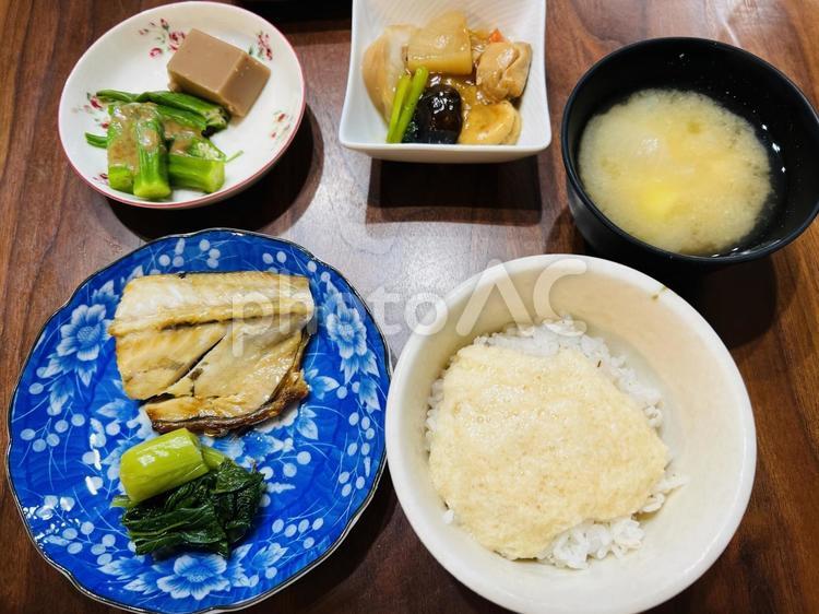 焼き塩サバ定食 塩サバ,定食,鯖の写真素材
