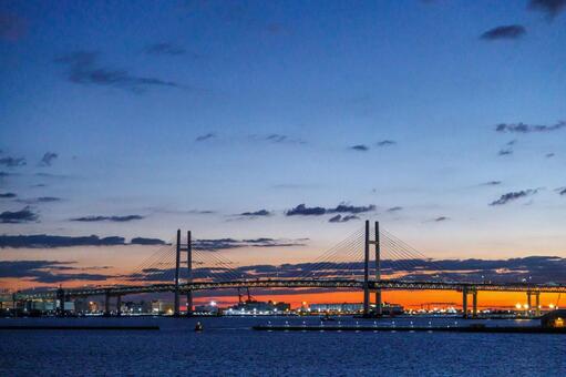 ベイブリッジ 大桟橋,横浜,横浜港の写真素材
