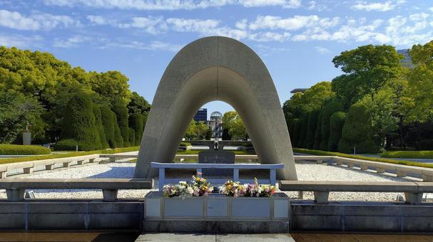 Hiroshima Peace Memorial Park 006, park pokojowy w hiroszimie, kopuła bomby atomowej, park pokojowy, JPG