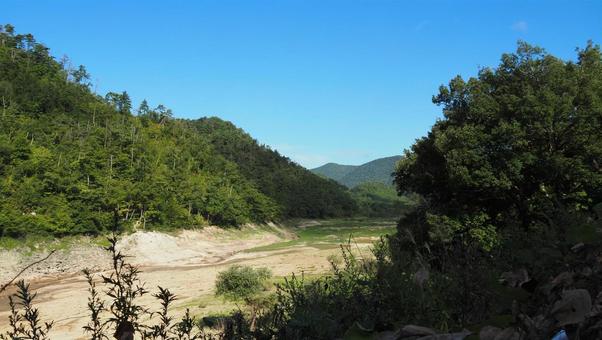 酷暑のダム 酷暑のダム 自然,風景,空の写真素材