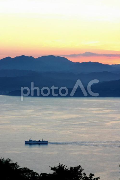夕暮れの函館湾 函館,湾,夕暮れの写真素材