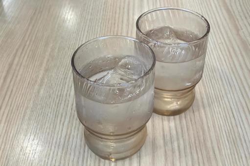 コップの水 コップの水 水,透明,冷たいの写真素材