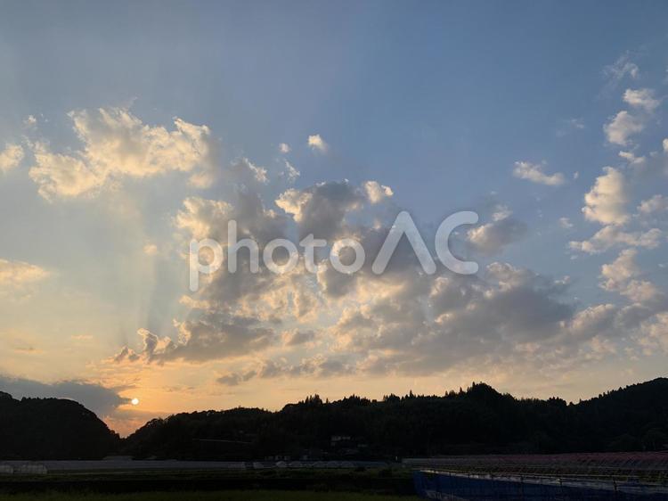 夕暮れ 空,太陽,自然の写真素材