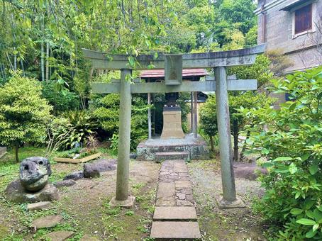 稲荷大神(柿田川公園) 稲荷大神(柿田川公園)の写真