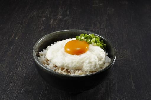 麦とろ丼 麦とろ丼 麦とろ丼,麦とろごはん,目玉焼きの写真素材