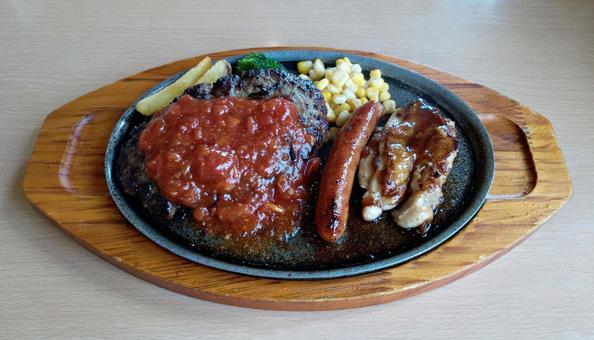 ハンバーグ ハンバーグ ハンバーグ,グリル,ランチの写真素材