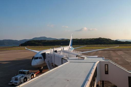 長崎空港の夕方の景観 長崎空港の夕方の景観の写真