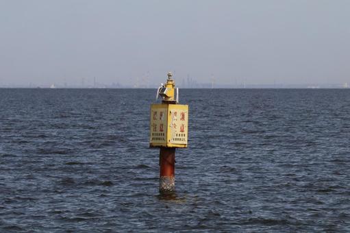 浅瀬注意 海,看板,浅瀬の写真素材