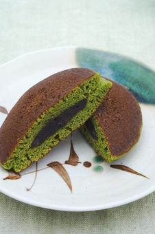 抹茶どら焼き 抹茶どら焼き 抹茶どら焼き,どら焼き,和菓子の写真素材