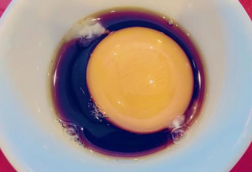 トッピング用の卵の黄身 トッピング用の卵の黄身の写真