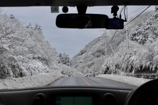 車窓からの雪景色 車窓からの雪景色 雪,雪景色,車窓の写真素材