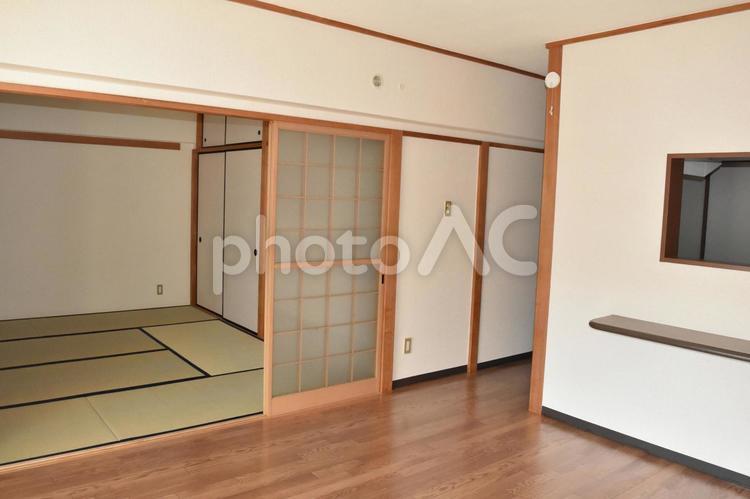 和室とダイニングキッチン 部屋,フローリング,洋室の写真素材