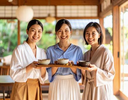 笑顔あふれる女子会ランチ日のひととき 笑顔あふれる女子会ランチ日のひとときの写真