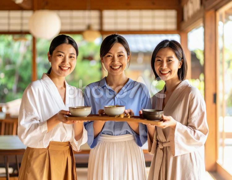 笑顔あふれる女子会ランチ日のひととき 女子会,ランチ,笑顔の写真素材