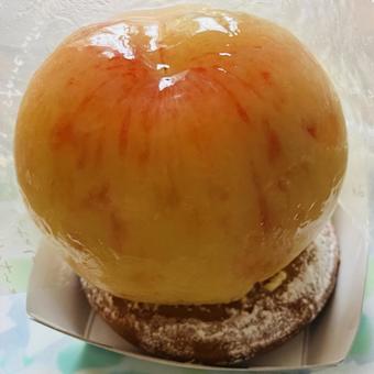 桃まるごとケーキ 桃まるごとケーキ もも,桃,ピーチの写真素材