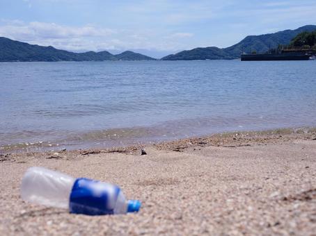 海_ポイ捨て禁止 海_ポイ捨て禁止 海,ペットボトル,ゴミの写真素材