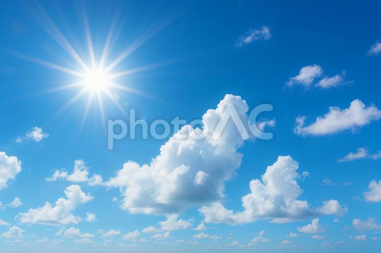 青空と太陽と雲　夏イメージ 青空,太陽,夏の写真素材