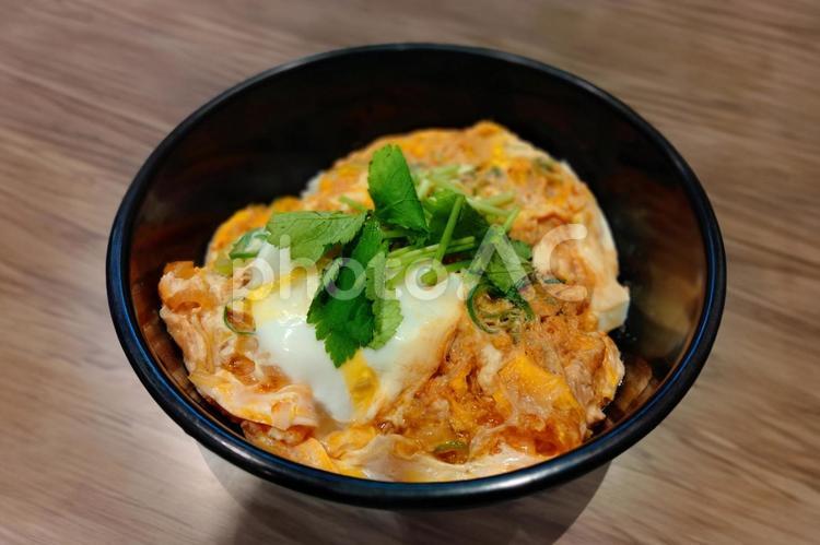 親子丼 親子丼,玉子丼,鶏肉の写真素材