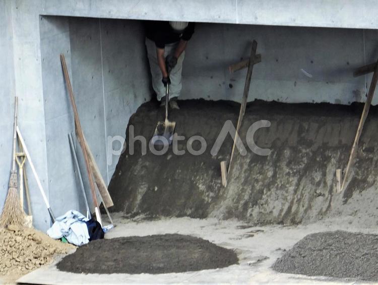 弓道場の工事現場　的場製作 弓道場,的場,土固めの写真素材