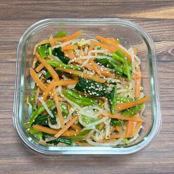 野菜たっぷり3色ナムル 料理,ナムル,小松菜の写真素材