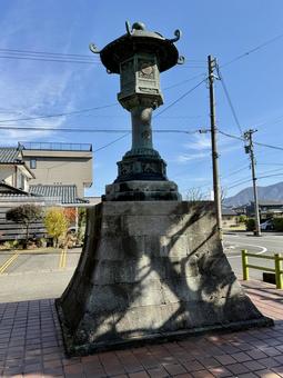 秋の昼間の紫式部公園　11月　石灯籠 石灯籠,秋,紫式部公園の写真素材