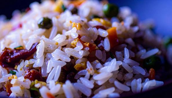 お昼ご飯のチャーハンの写真