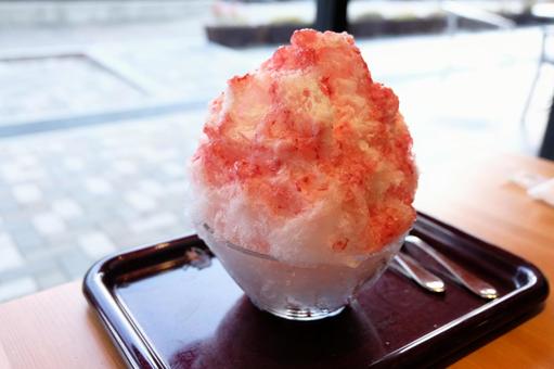 いちごみるくかき氷 いちごみるくかき氷 かき氷,氷菓,いちごの写真素材