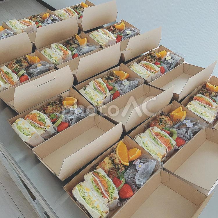 ランチボックス  パンランチ,パン,パン作りの写真素材