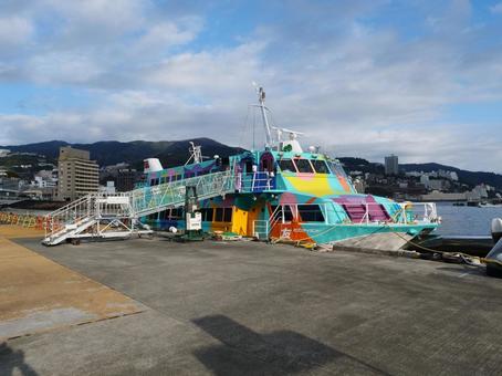 熱海港　ジェット船　友 ジェット船,熱海港,東海汽船の写真素材