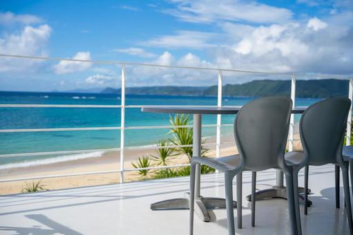 ビーチのテラス席 奄美,奄美大島,青空の写真素材